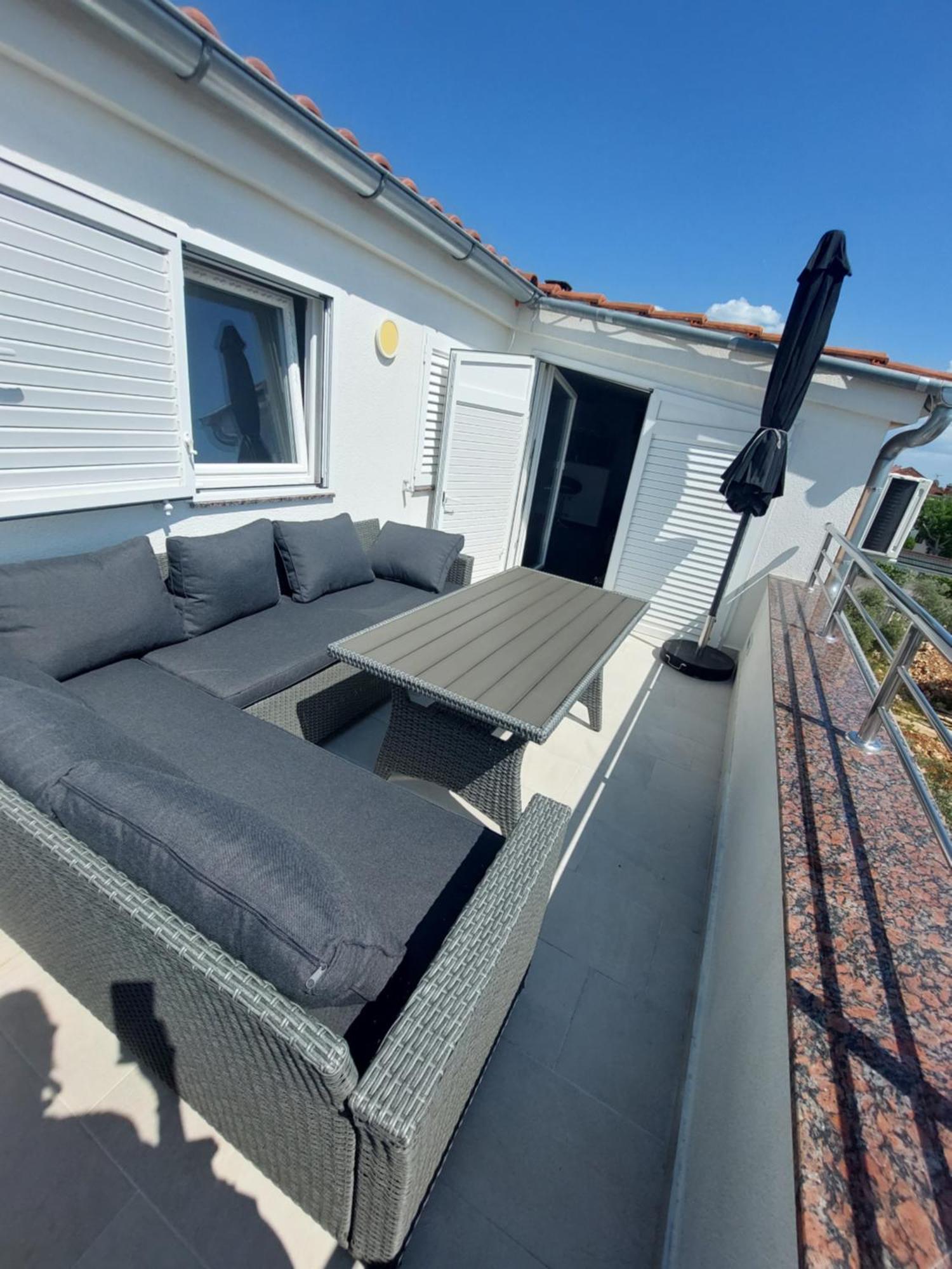 Apartman Nella Biograd Na Moru Exterior foto